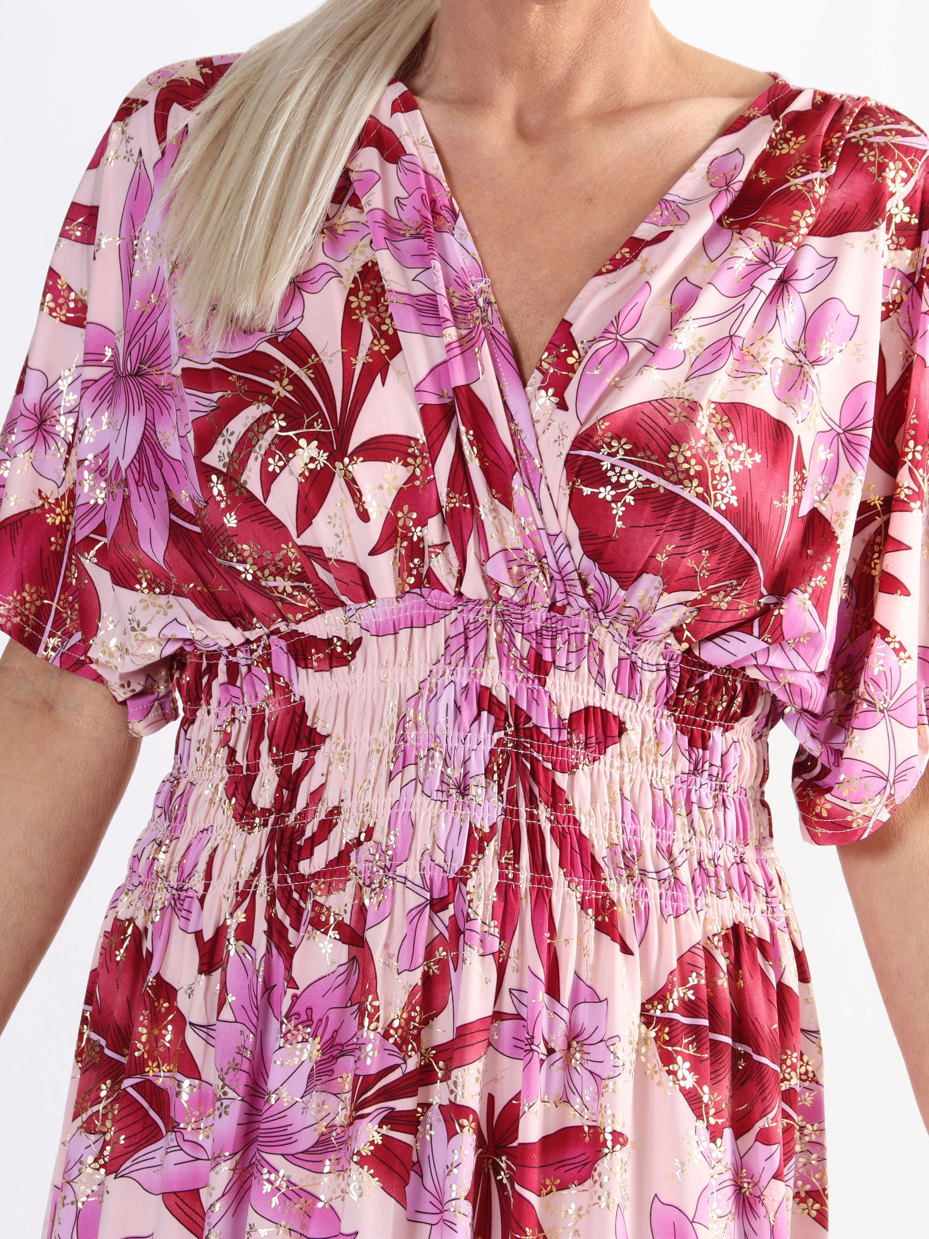 Pams Midi - Blommig klänning med resår i skrynkelfritt tyg för stora storlekar